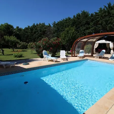 Holiday home 0163 Mas De Font 12p. Venejan, Gard Venejan